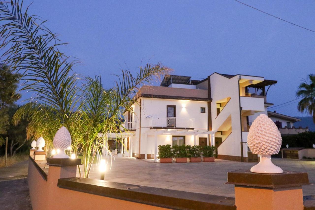 B&B Il Girasole Capo dʼOrlando Екстериор снимка